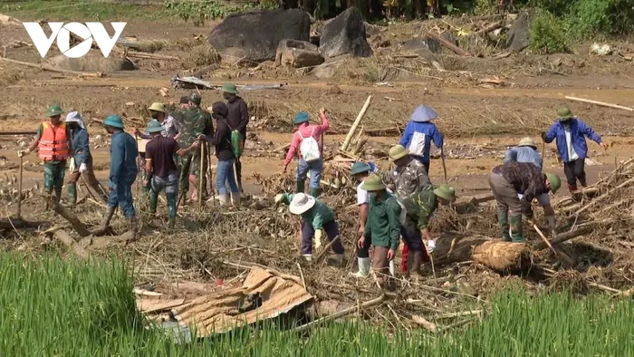 Các lực lượng tiếp tục tìm kiếm nạn nhân còn mất tích