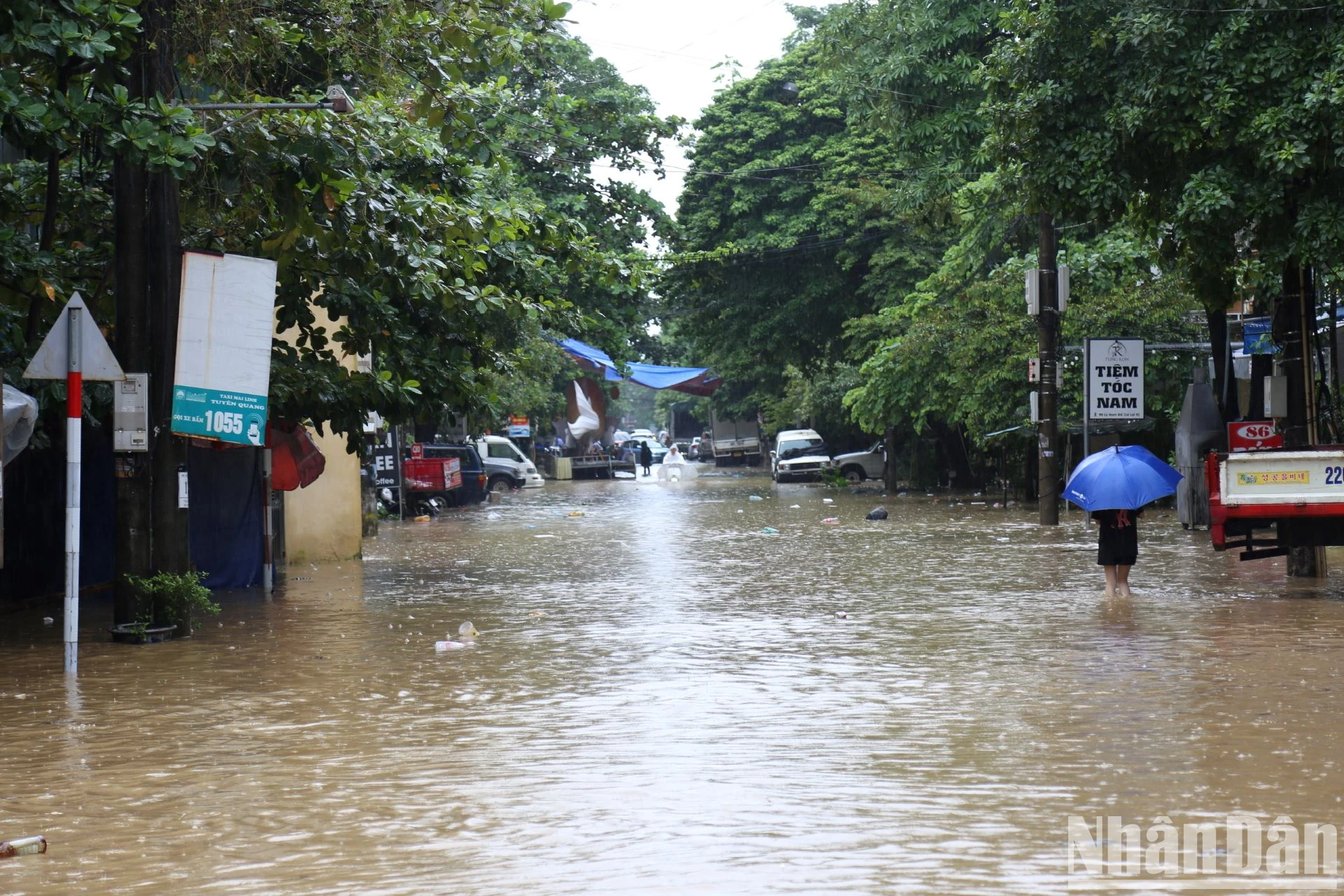 Nước đã ngập toàn thành phố Tuyên Quang ảnh 4