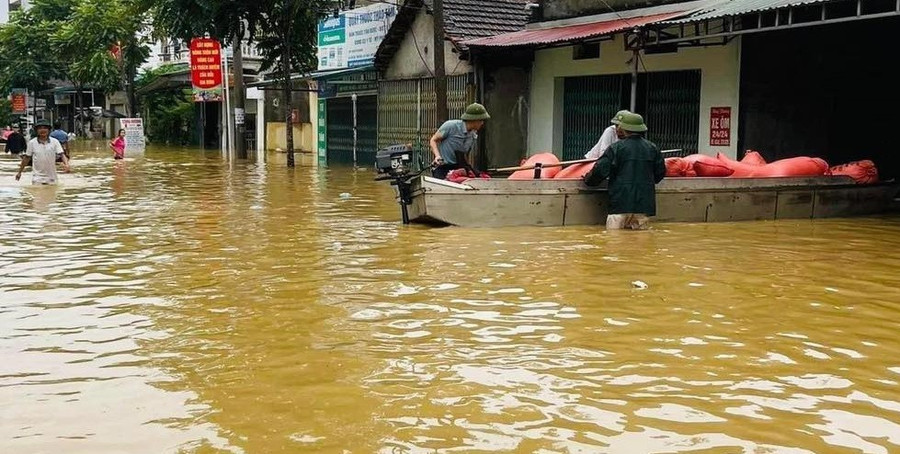 Nhiều thôn của xã Sơn Đông (huyện Lập Thạch, Vĩnh Phúc) bị ngập sâu.